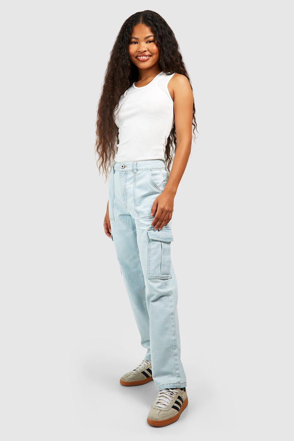 Petite Basics Cargo Pocket Jeans boohoo